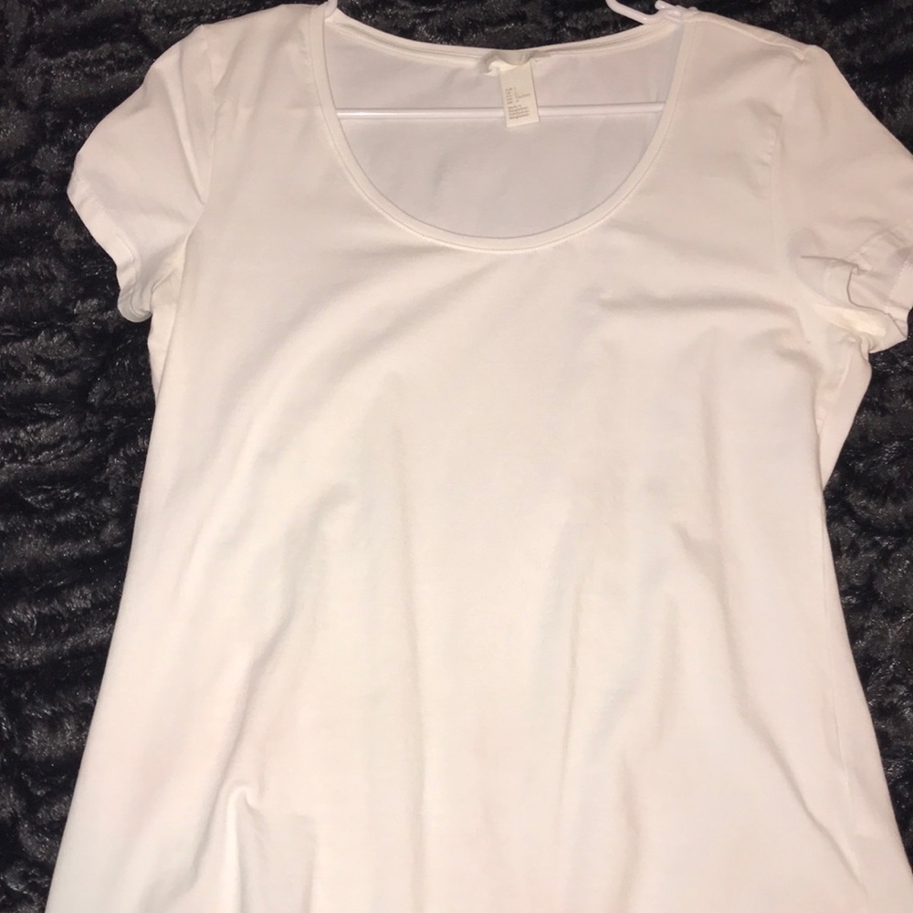 Basic white fitted top